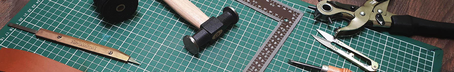 outils pour le travail du cuir