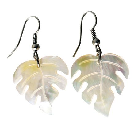 boucles d'oreilles en nacre naturelle forme feuille tropicale