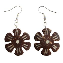 Boucles d'oreilles artisanales en noix de coco forme Fleurs