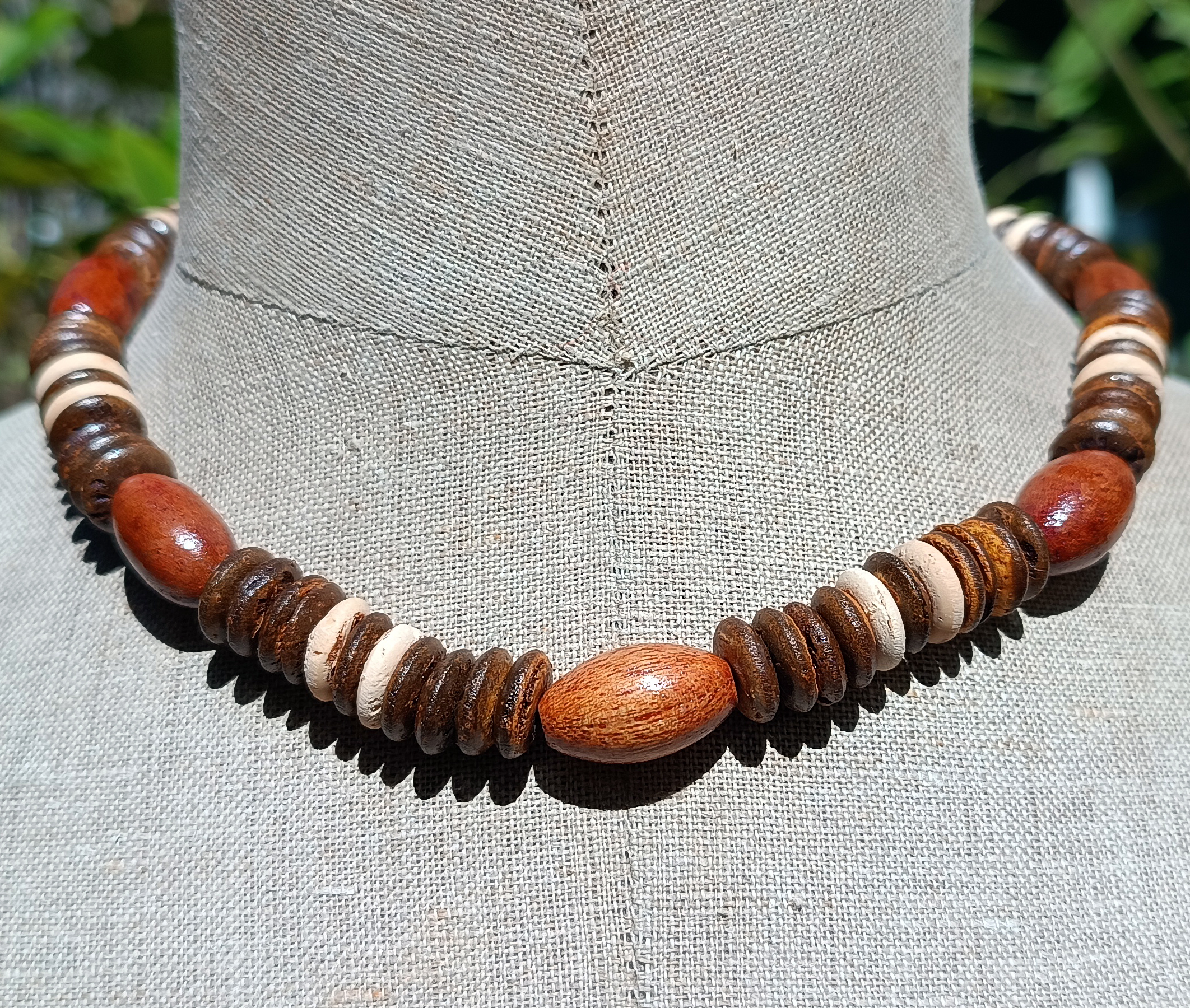 Collier SURF perles ovale en bois et en noix de coco 