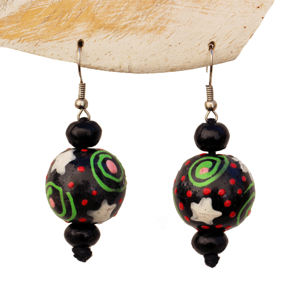 Boucles d'oreilles originales Boules en bois peint