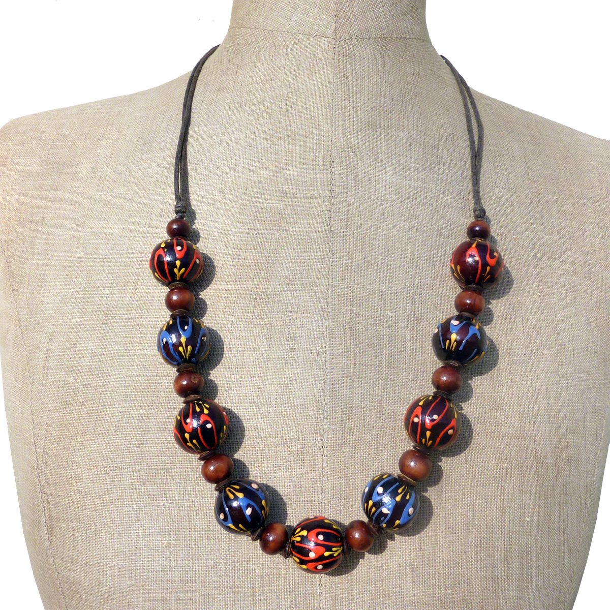 Collier en bois mi-long Perles rondes décor peint