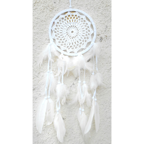Dreamcatcher entierement Blanc en Macramé Plumes et Perles