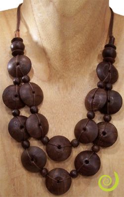 Collier 2 rangs de perles en bois naturel  sur cordon noir