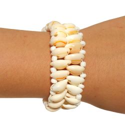 Bracelet en coquillage cauris et perles de rocaille blanches