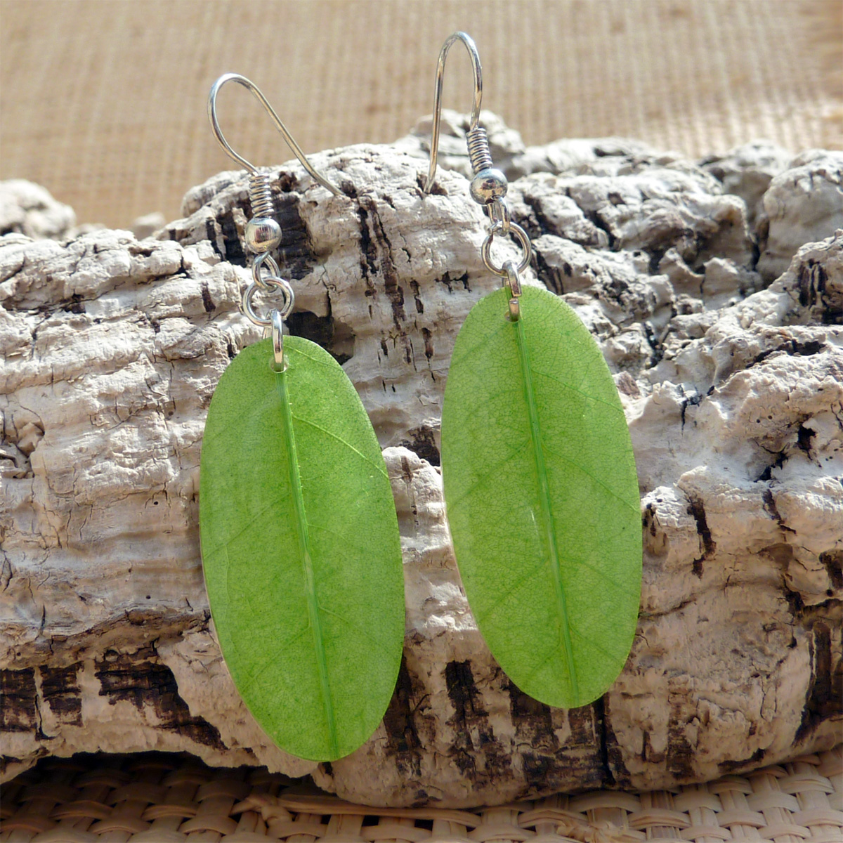 Boucles d'oreilles Originales Vertes en Véritables Petites Feuilles d'Arbre