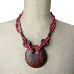 Collier Original mi-long perles de rocaille marron Pendentif rond en bois naturel
