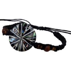 Bracelet médaillon mosaïque de nacre abalone et coquillage
