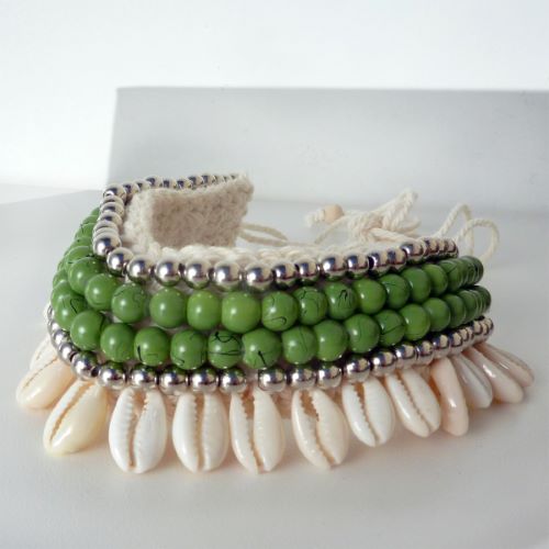 Bracelet de Cheville en Crochet et Coquillages Cauris Perles Vertes et argentées