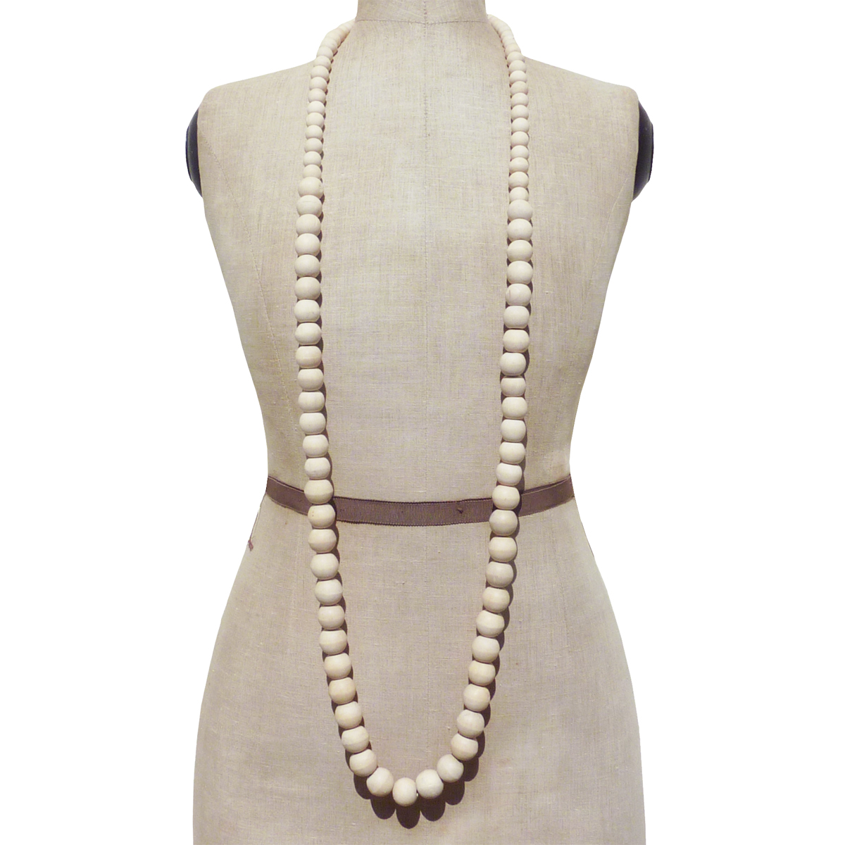 Trés grand collier sautoir perles rondes en bois clair naturel brut