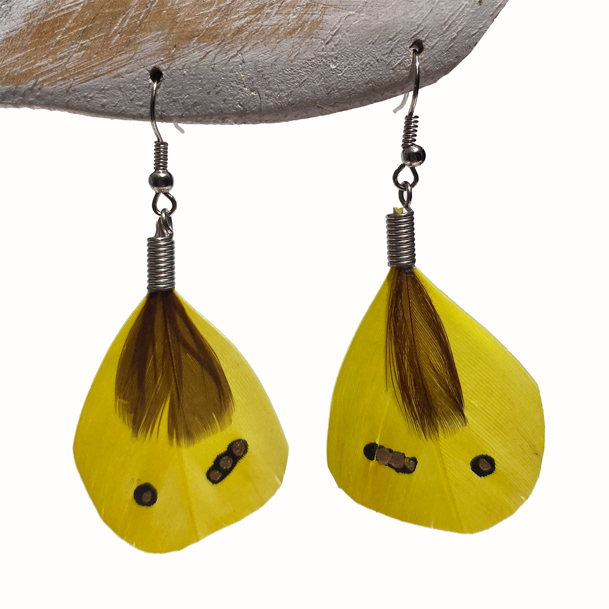 Boucles d'oreilles originales petites plumes jaunes