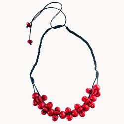 Collier Rouge original Mi-long Composé de Perles en Bois Artisanat de Bali