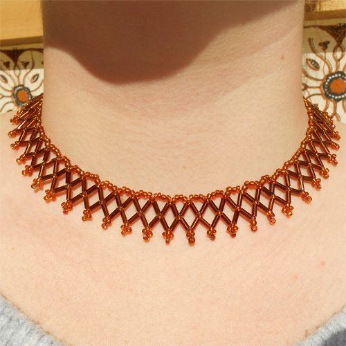 Collier Collerette fine en perles rocailles et tubes Artisanal tons ambrés