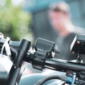 Support de smartphone sur guidon 22mm de moto