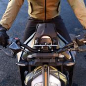 Support universel de smartphone tubulaire sur guidon de moto