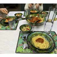 Pasta set : 1 large bowl  + 6 plates ( 2 FREE ) Thème Jungle