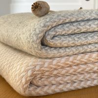 Comfortplaid kasjmier en wol in zigzag: Camel/ivoor - 130 x 230 cm