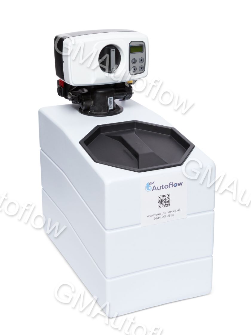 SuperSoft5 Electric Metered Water Softener & 22mm High Flow Install Kit